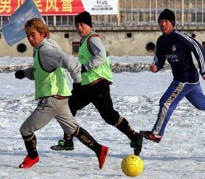 雪地足球游戏_雪地足球游戏攻略