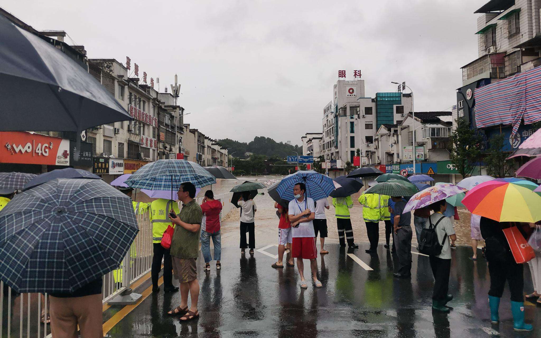 歙县足球场_歙县足球场一圈是多少米