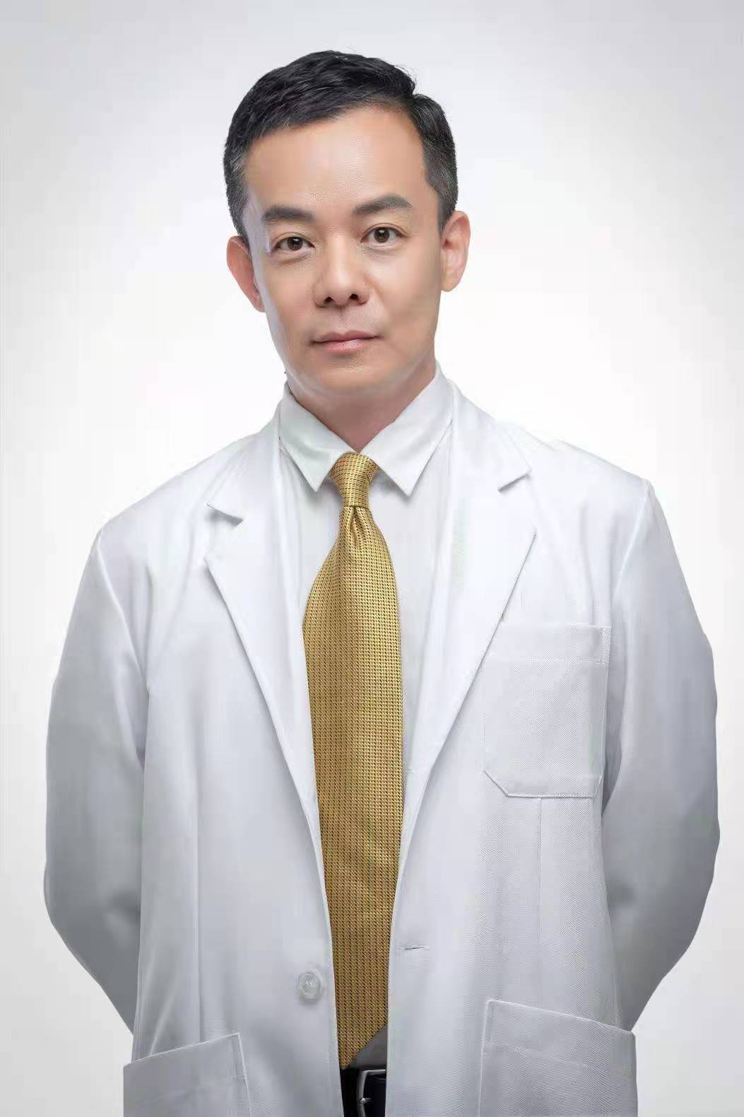 足球运动员辽宁高旭_辽宁篮球运动员高诗岩