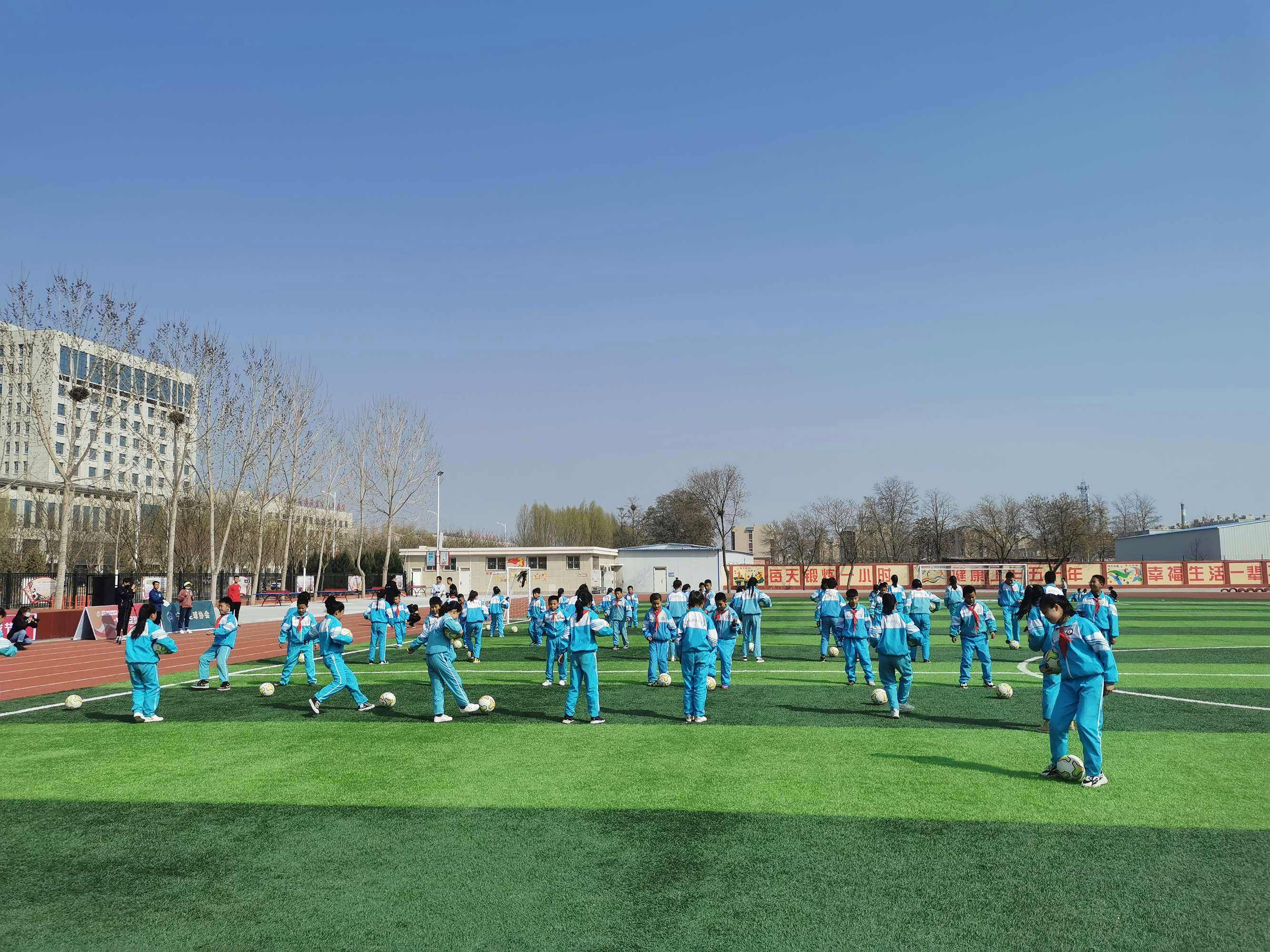 足球操的音乐_足球操的音乐歌词