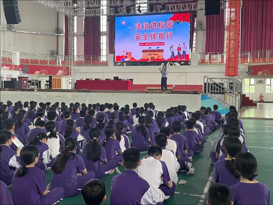 领导视察学校常识性问答_大学生和校领导座谈会提问题